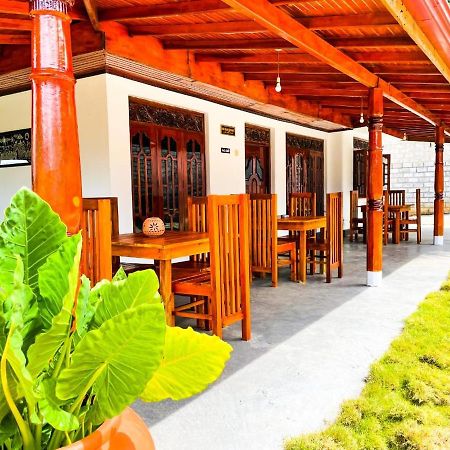Tharurashmi Sea Pond Villa & Surf Hostel - Hiriketiya Dickwella Exterior photo