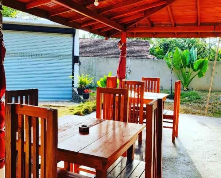 Tharurashmi Sea Pond Villa & Surf Hostel - Hiriketiya Dickwella Exterior photo