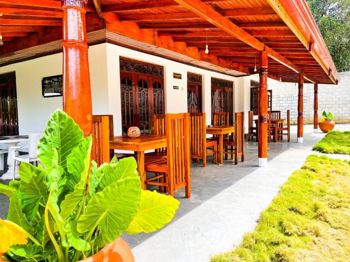 Tharurashmi Sea Pond Villa & Surf Hostel - Hiriketiya Dickwella Exterior photo