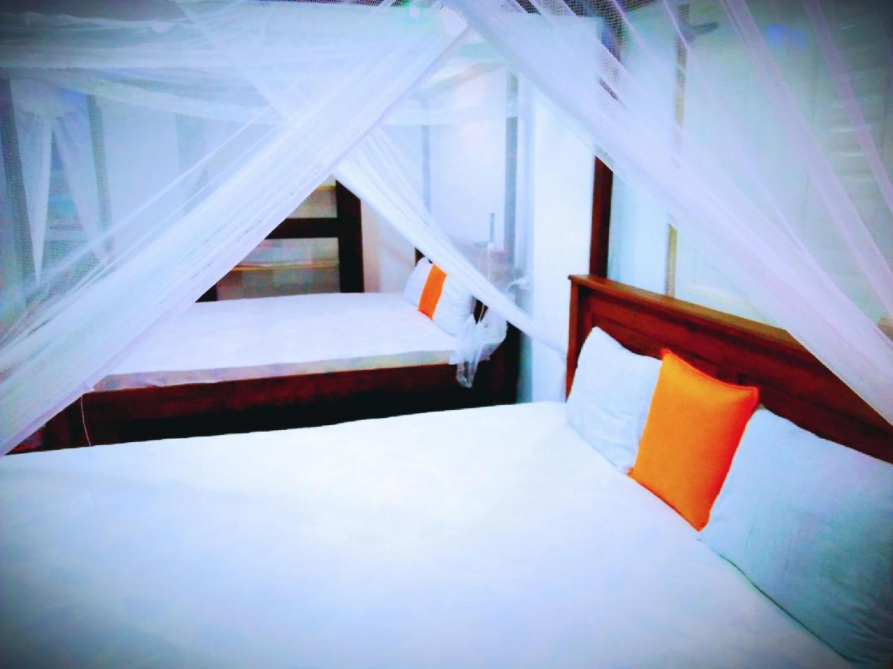 Tharurashmi Sea Pond Villa & Surf Hostel - Hiriketiya Dickwella Exterior photo