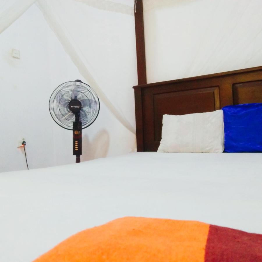 Tharurashmi Sea Pond Villa & Surf Hostel - Hiriketiya Dickwella Exterior photo